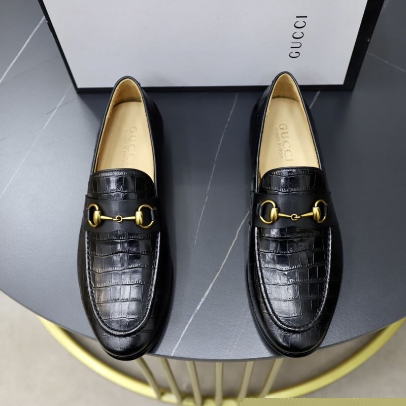 G*u*i leather shoes